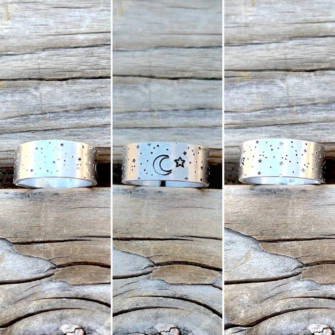 Crescent Moon Ring, Witchy Halloween, Moon And Star Ring, Star Ring, Gothic Jewelry, Celestial Jewelry, Spooky Jewelry, Hand Stamped Ring